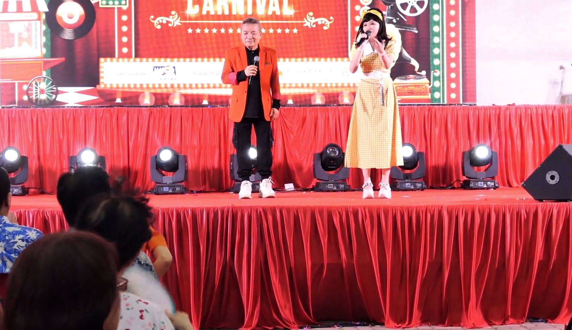 Kaitlyn Lin Hosting